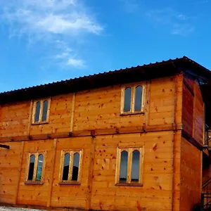 Wooden House Garetke باتومي